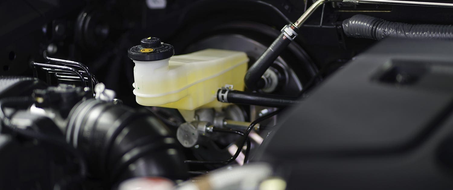 How to check your cars brake fluid level - Green Bean Auto
